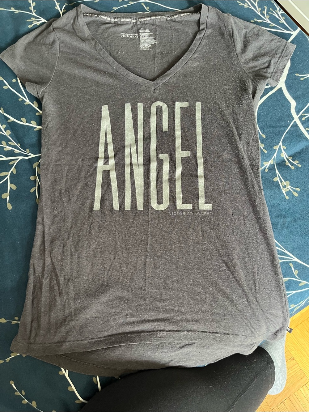 Victoria's Secret grey V-Neck 'Supermodel Essentials' Tee